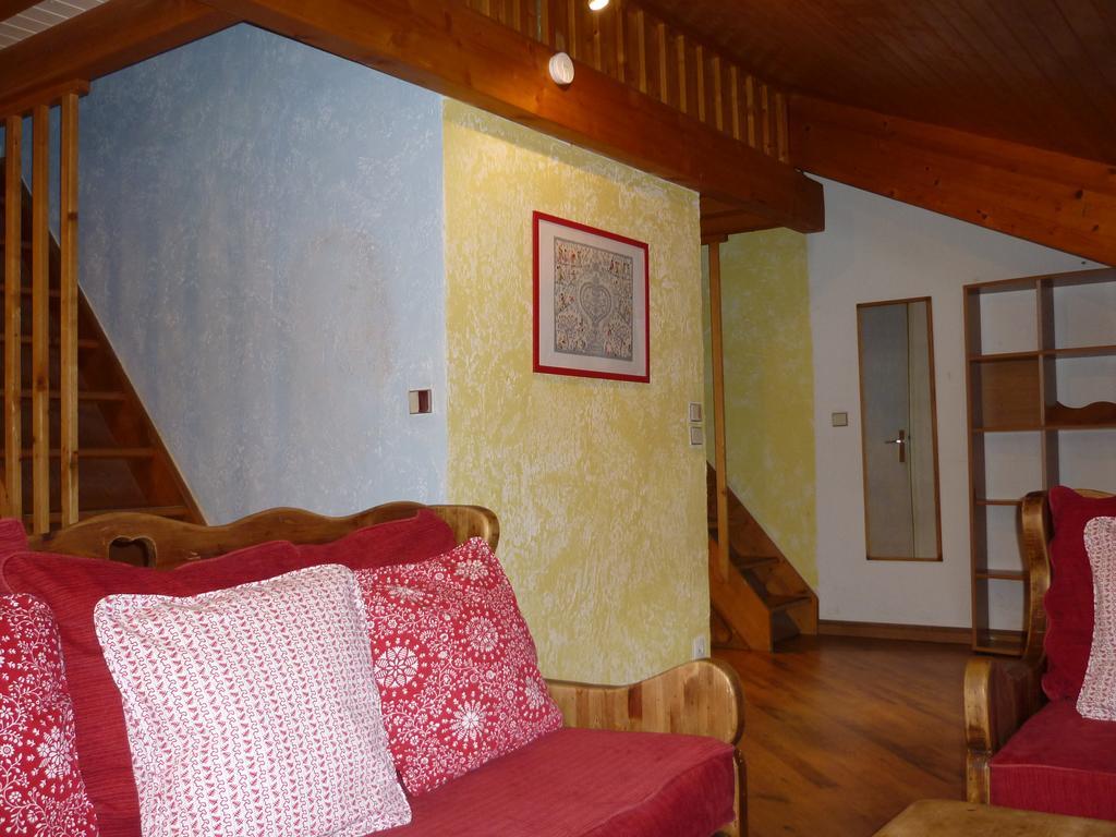 Apartment 13 Lou Veno *
