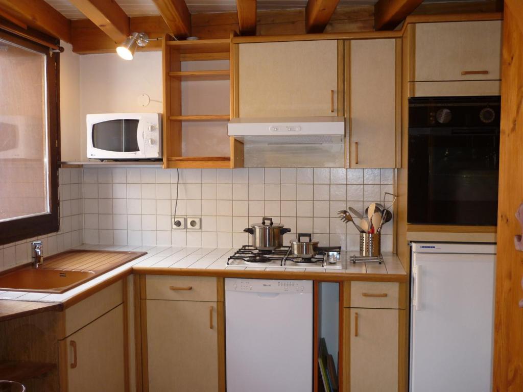 Apartment 13 Lou Veno *
